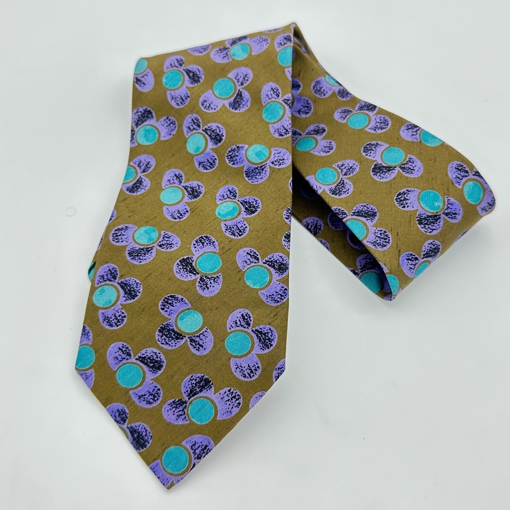 Vintage flowery silk tie from Julius